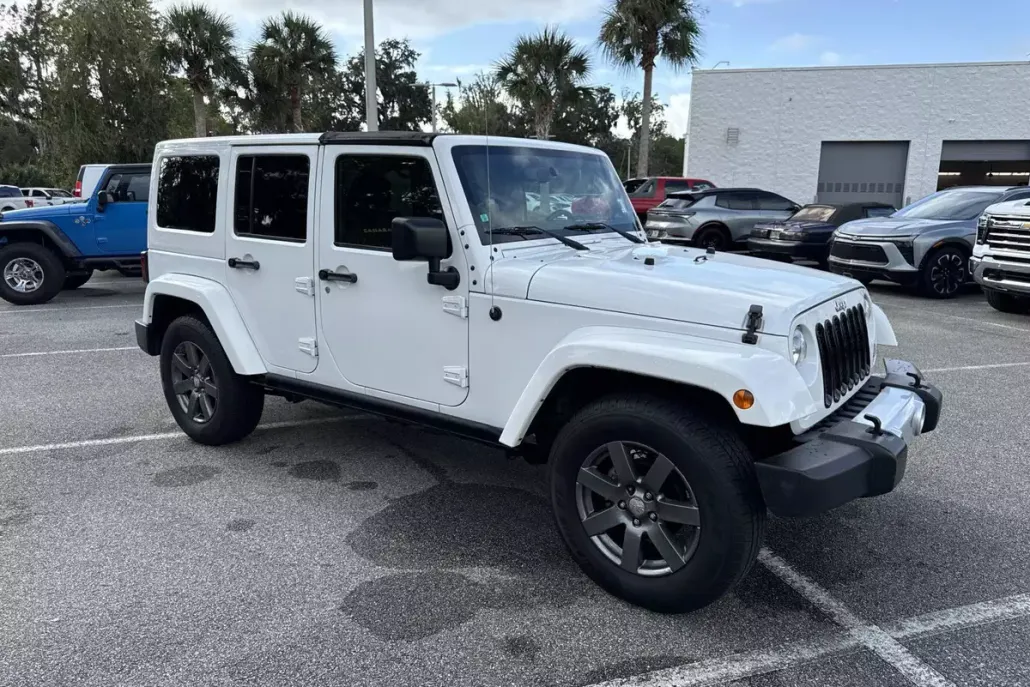 2015 Jeep Wrangler Unlimited Sahara photo 1