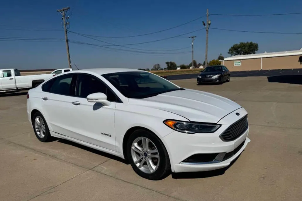 2018 Ford Fusion Hybrid SE photo 1