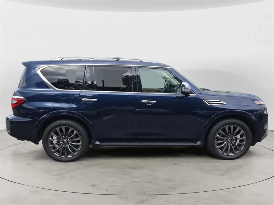 2023 Nissan Armada Platinum photo 1