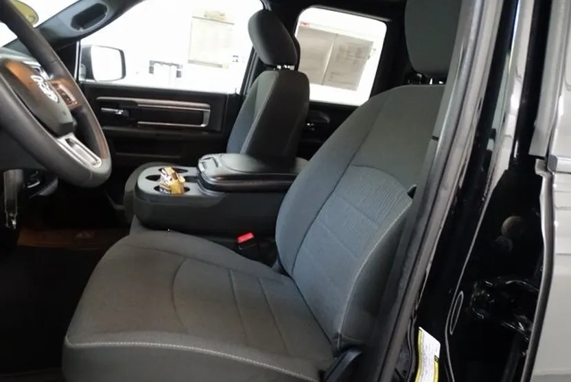 2023 Ram 1500 Classic Warlock photo 1