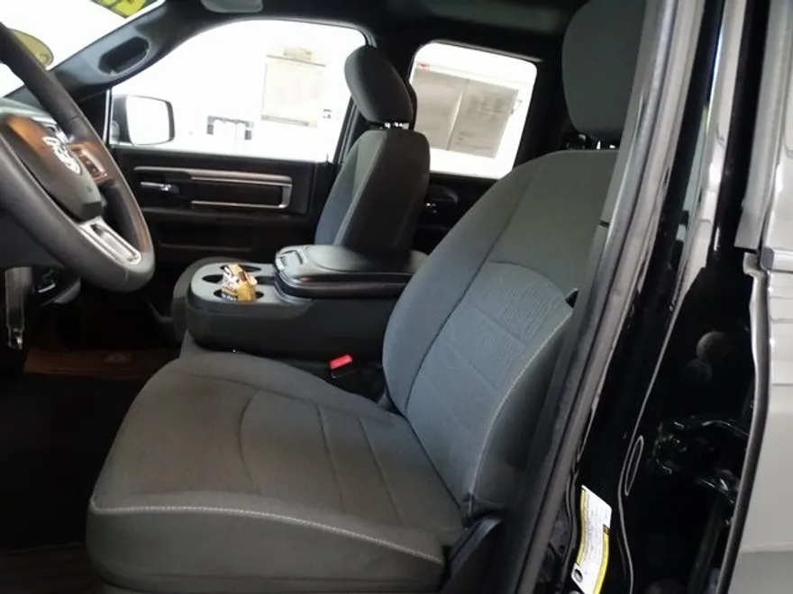 2023 Ram 1500 Classic Warlock photo 1