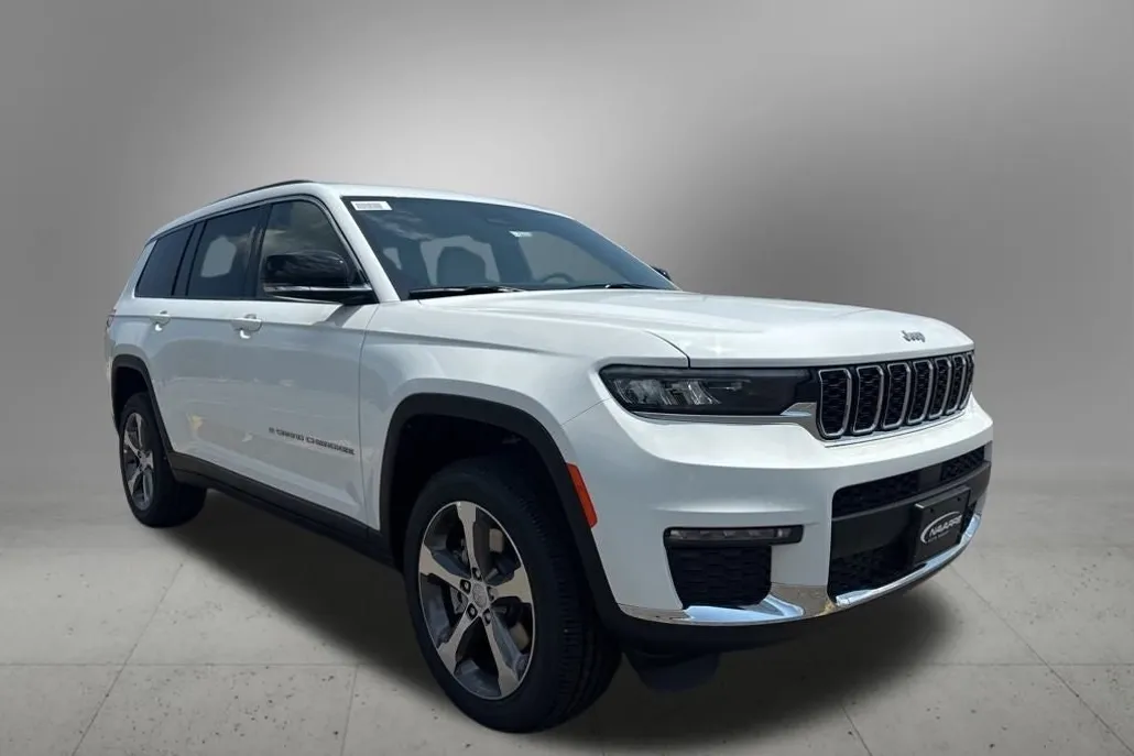 2025 Jeep Grand Cherokee Limited photo 1