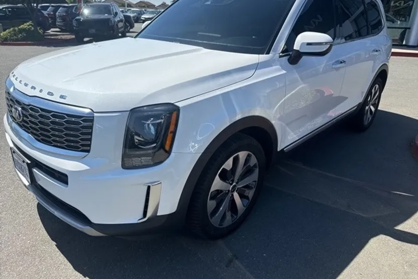 2021 Kia Telluride S photo 1