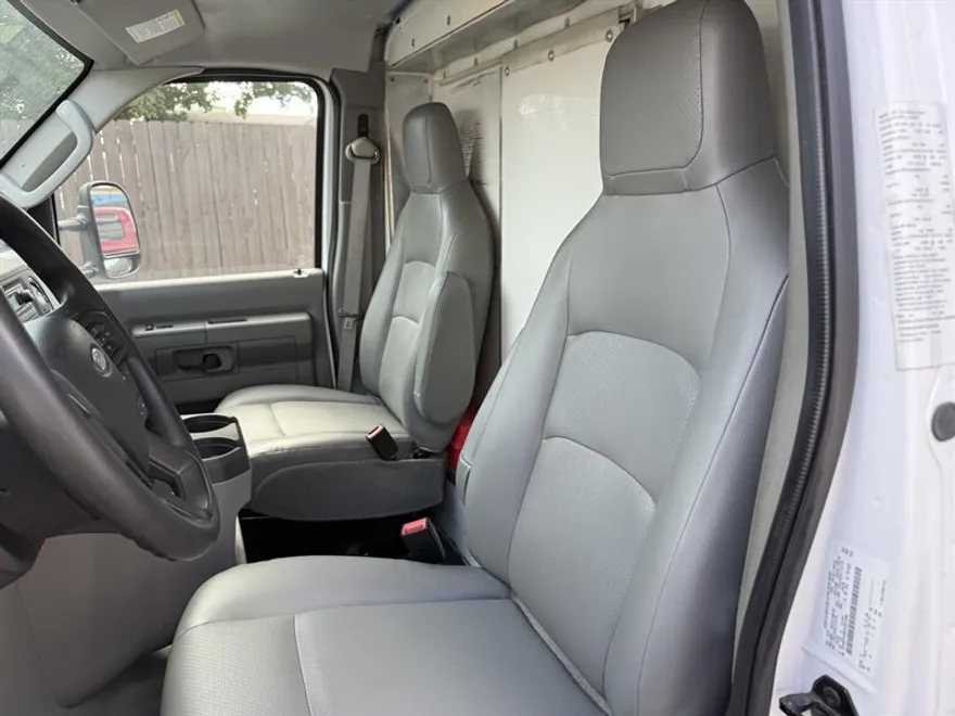 2023 Ford E-350 photo 1