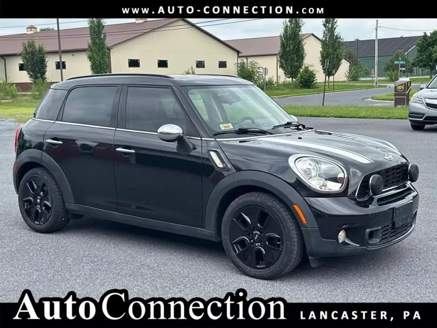 2011 Mini Countryman S photo 1