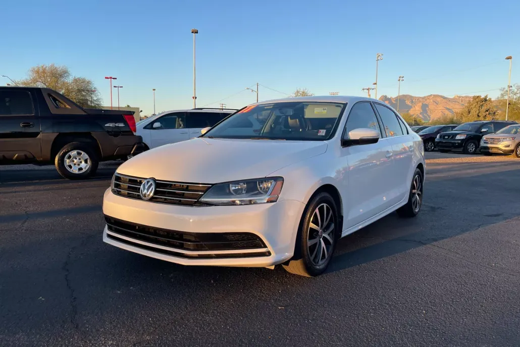 2017 Volkswagen Jetta 1.4T SE photo 1