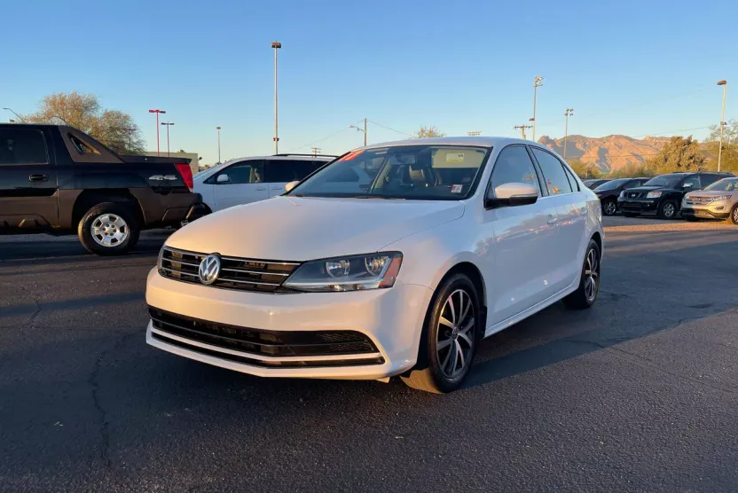 2017 Volkswagen Jetta 1.4T SE photo 1