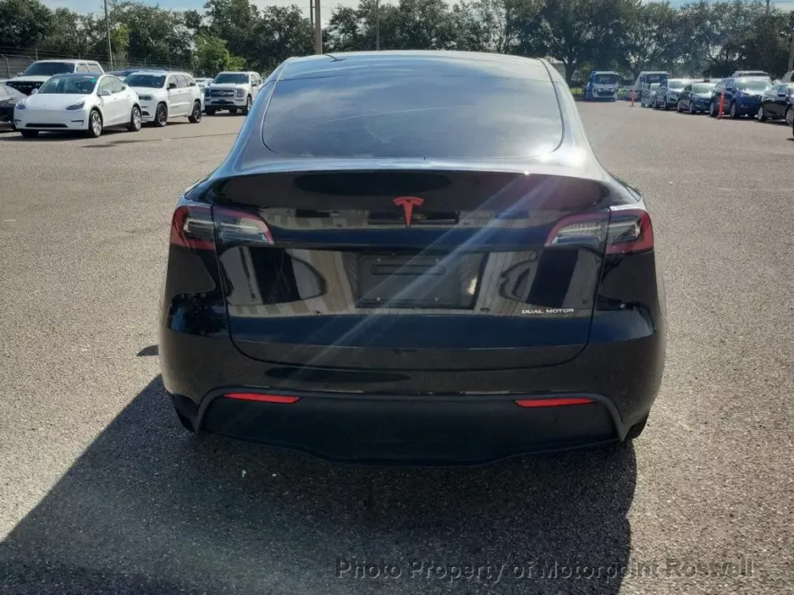 2022 Tesla Model Y Long Range photo 1