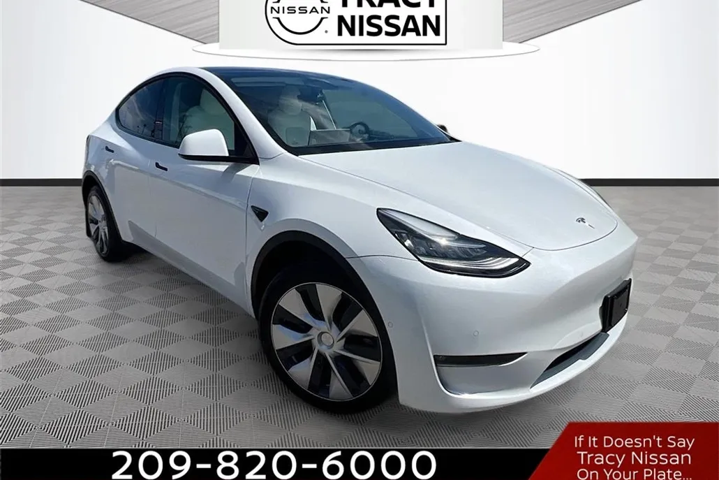 2022 Tesla Model Y Long Range photo 1