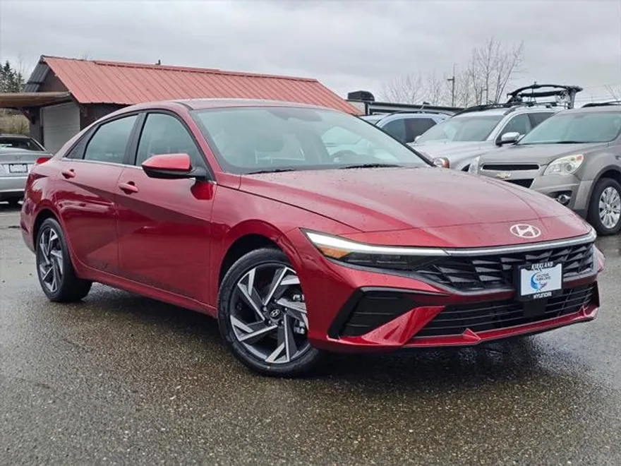 2025 Hyundai Elantra SEL Convenience photo 1