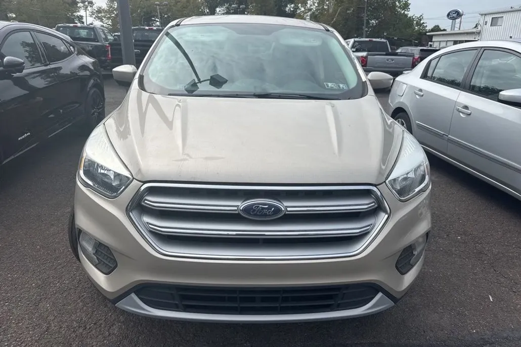 2017 Ford Escape SE photo 1
