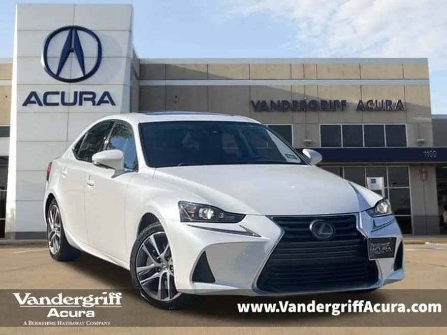 2018 Lexus IS 300 photo 1