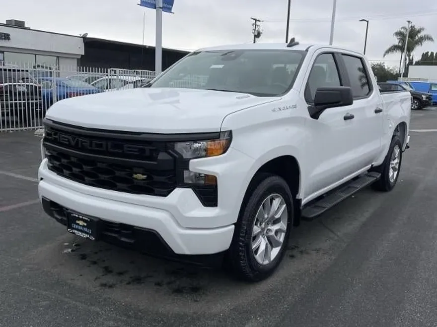 2025 Chevrolet Silverado 1500 Custom photo 1