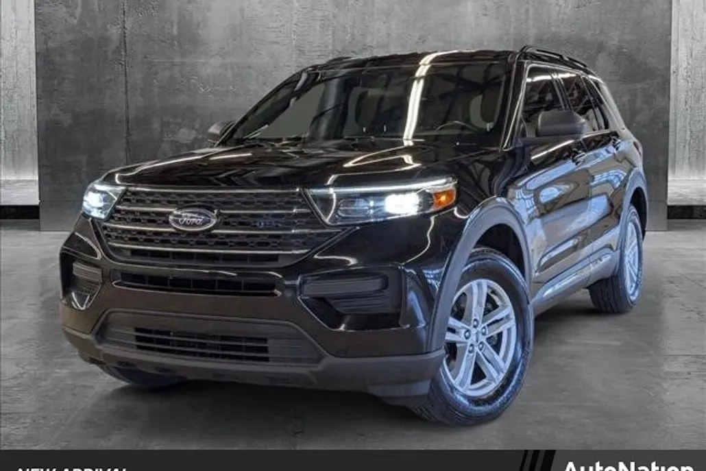 2020 Ford Explorer XLT photo 1