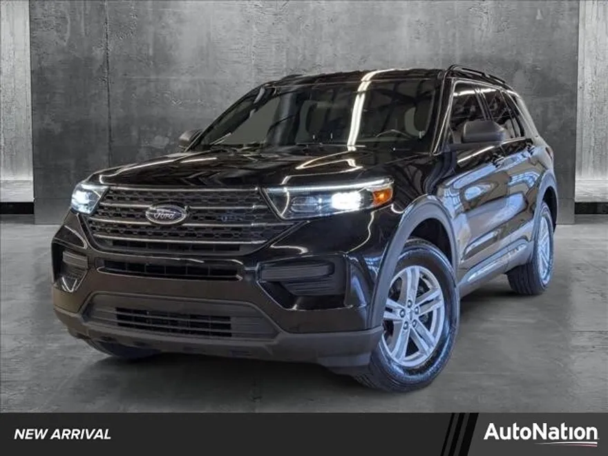 2020 Ford Explorer XLT photo 1