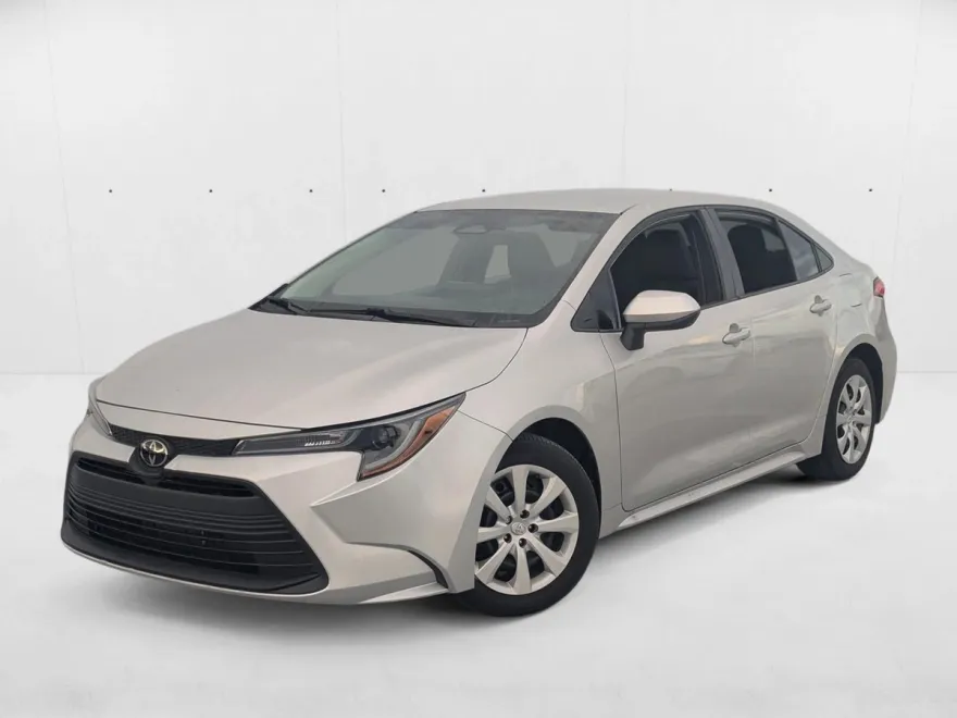 2024 Toyota Corolla LE photo 1