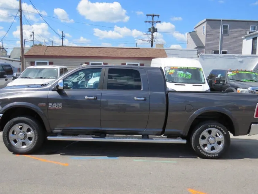 2015 Ram 2500 Laramie photo 1