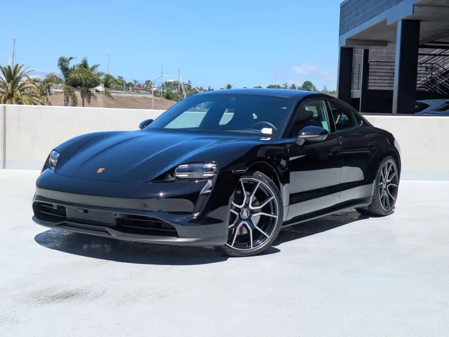 2024 Porsche Taycan photo 1