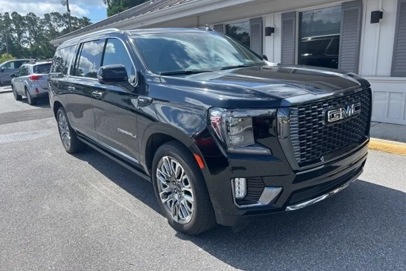 2023 Gmc Yukon XL Denali Ultimate photo 1