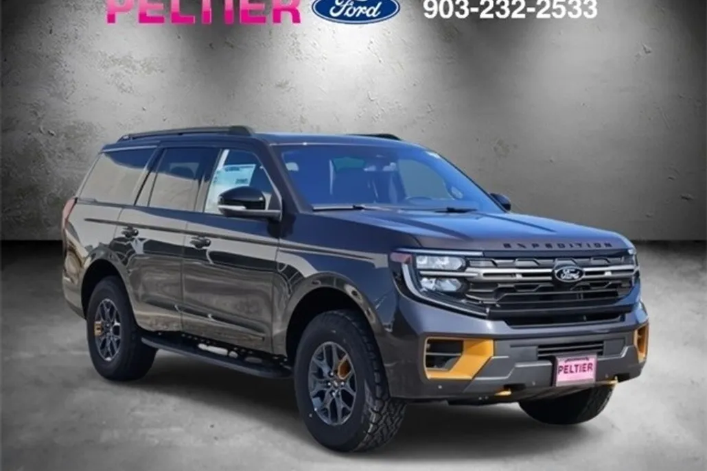 2025 Ford Expedition photo 1