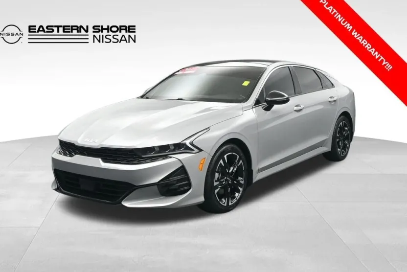 2023 Kia K5 GT-Line photo 1