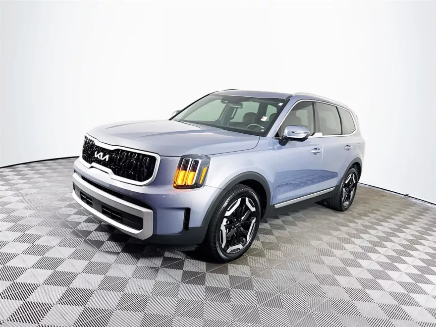 2024 Kia Telluride EX photo 1