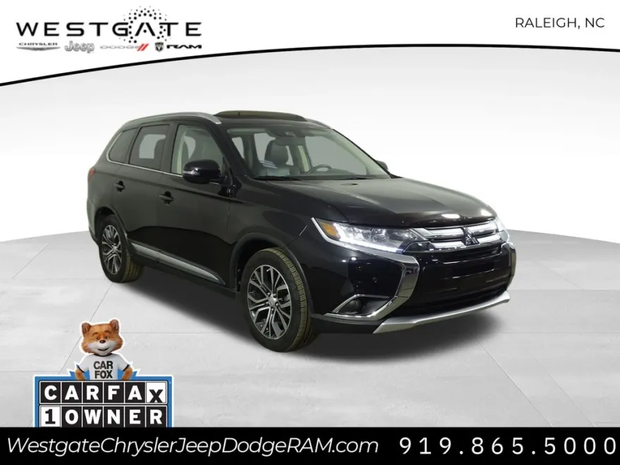 2017 Mitsubishi Outlander SE photo 1