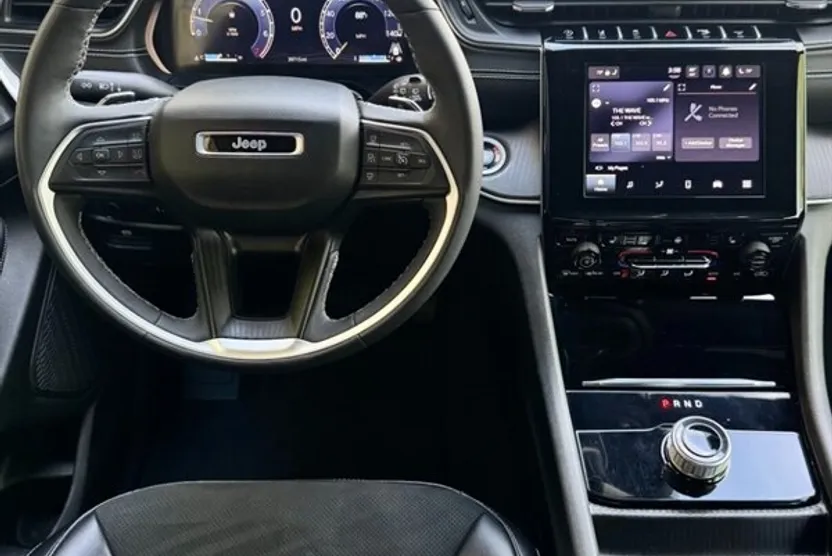 2024 Jeep Grand Cherokee Altitude photo 1