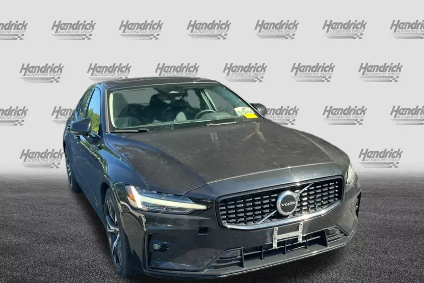 2024 Volvo S60 Core photo 1