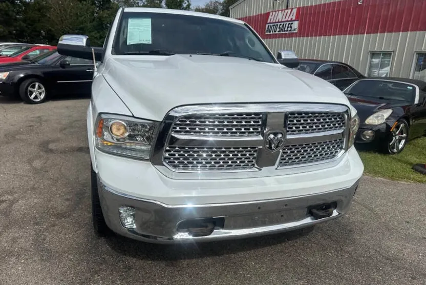2014 Ram 1500 Laramie photo 1