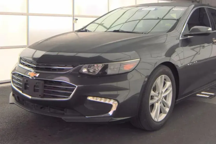 2018 Chevrolet Malibu 1LT photo 1