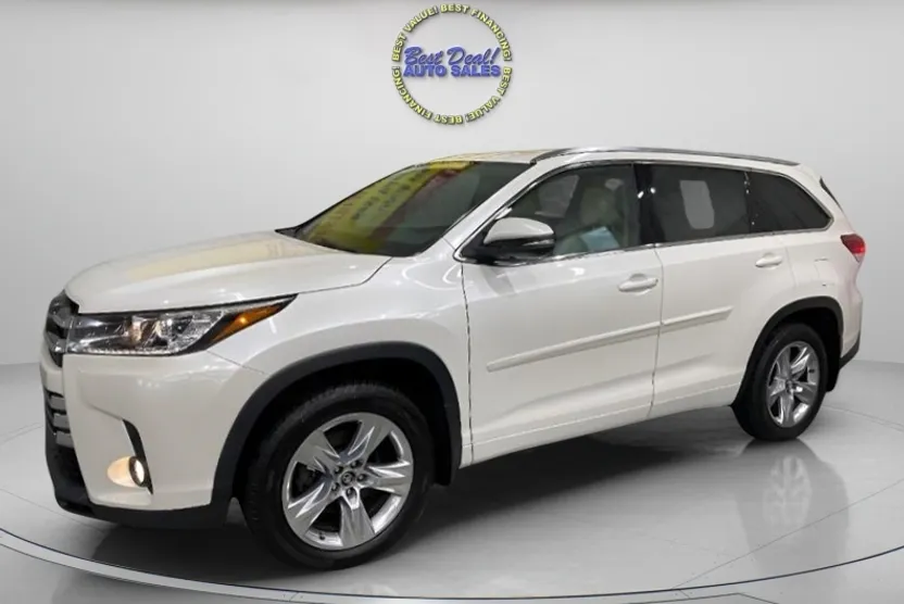 2017 Toyota Highlander Limited photo 1