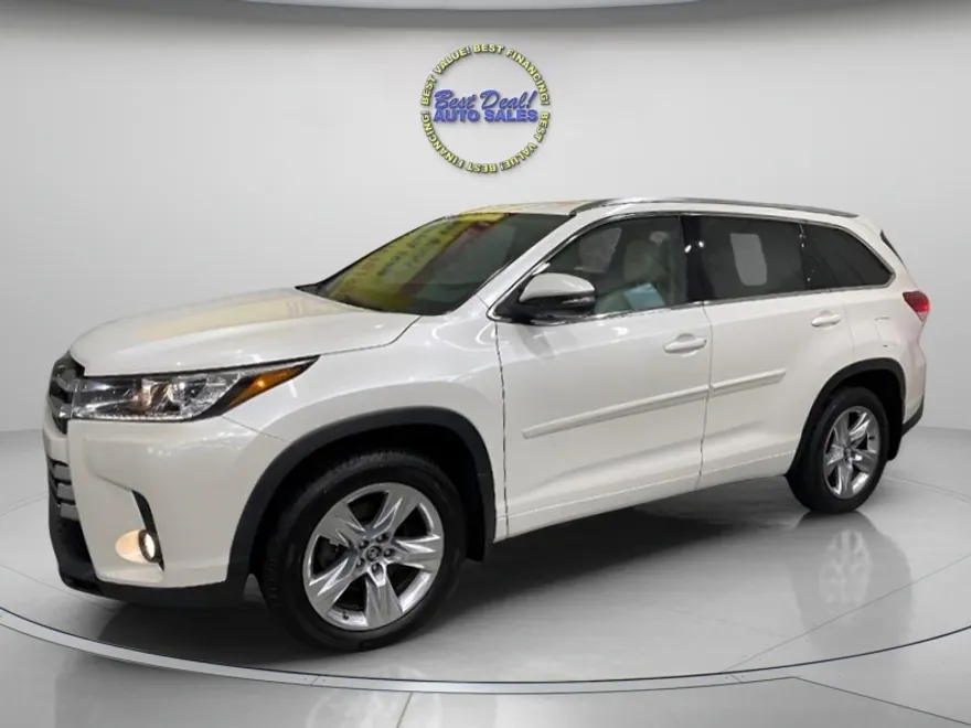 2017 Toyota Highlander Limited photo 1