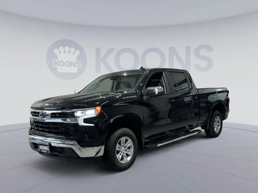 2025 Chevrolet Silverado 1500 LT photo 1