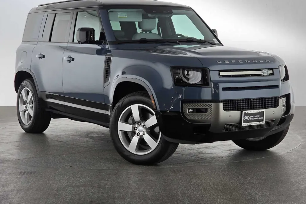 2025 Land Rover Defender X-Dynamic SE photo 1