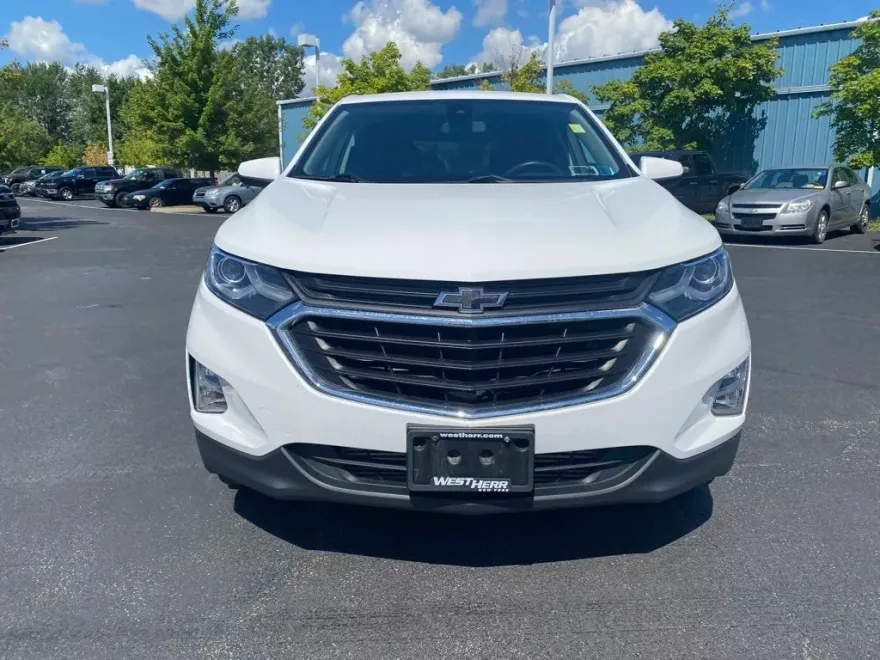 2021 Chevrolet Equinox LT photo 1