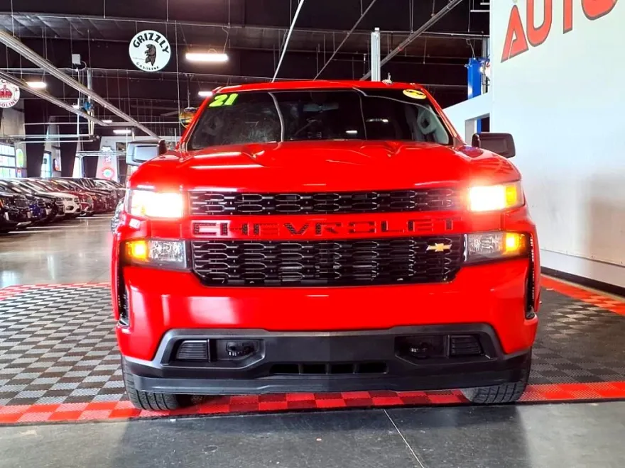 2021 Chevrolet Silverado 1500 Custom photo 1