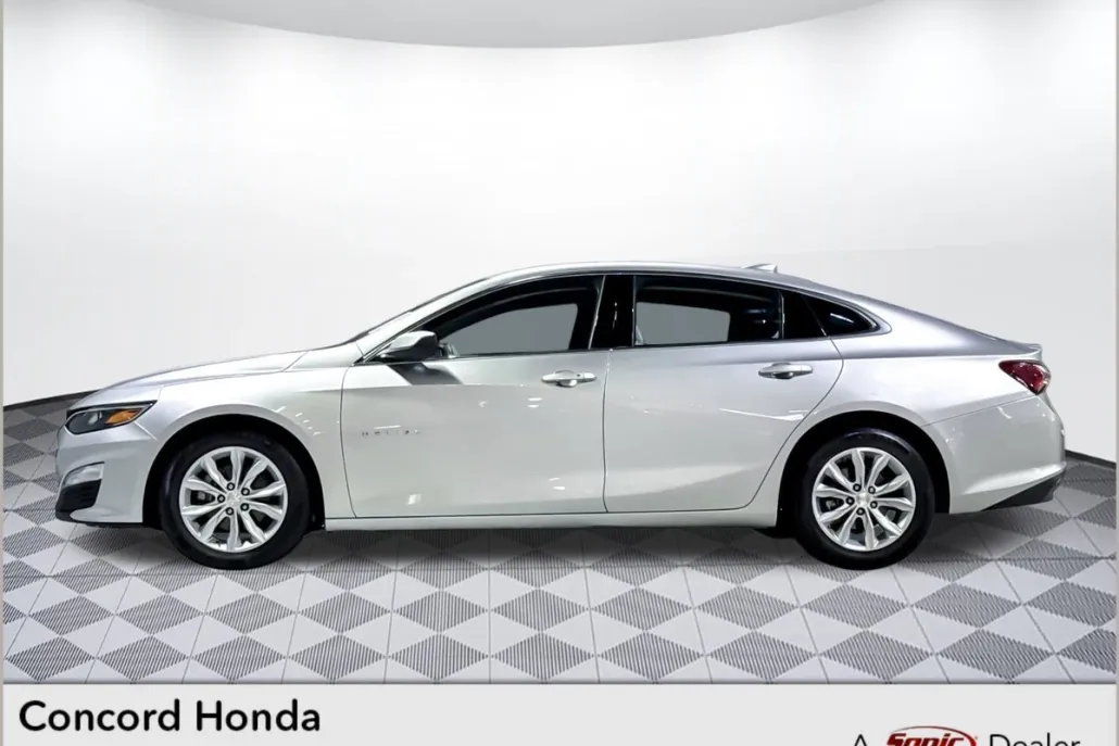 2022 Chevrolet Malibu 1LT photo 1