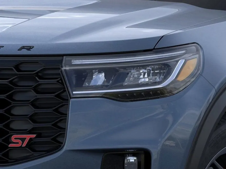 2025 Ford Explorer ST photo 17