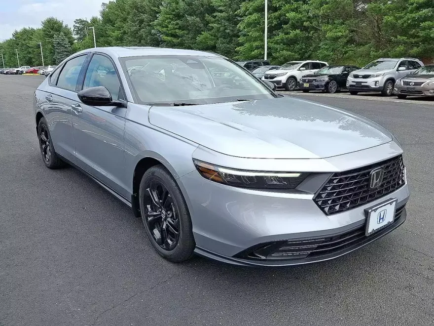 2025 Honda Accord SE photo 1