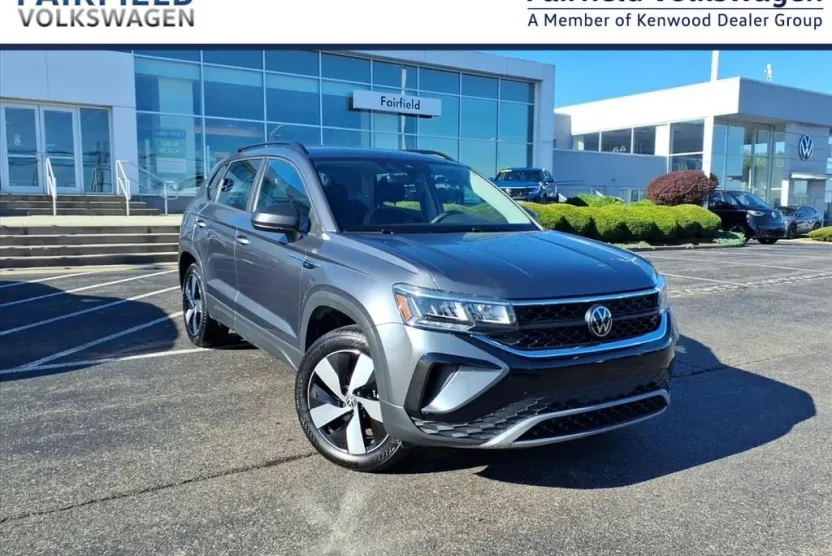 2024 Volkswagen Taos S photo 1
