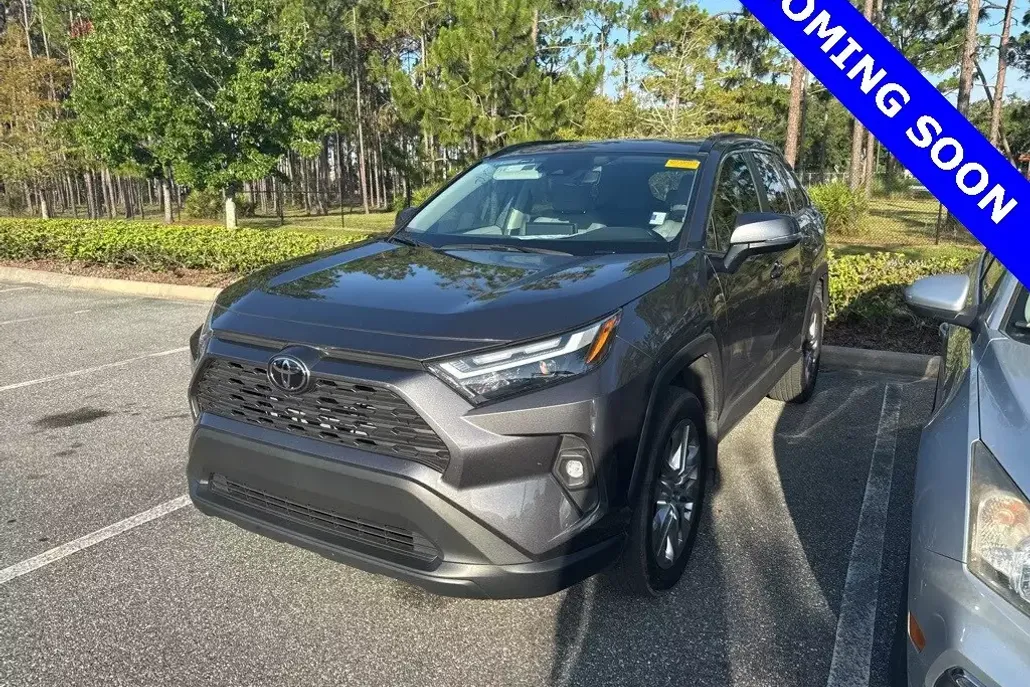 2024 Toyota RAV4 XLE Premium photo 1