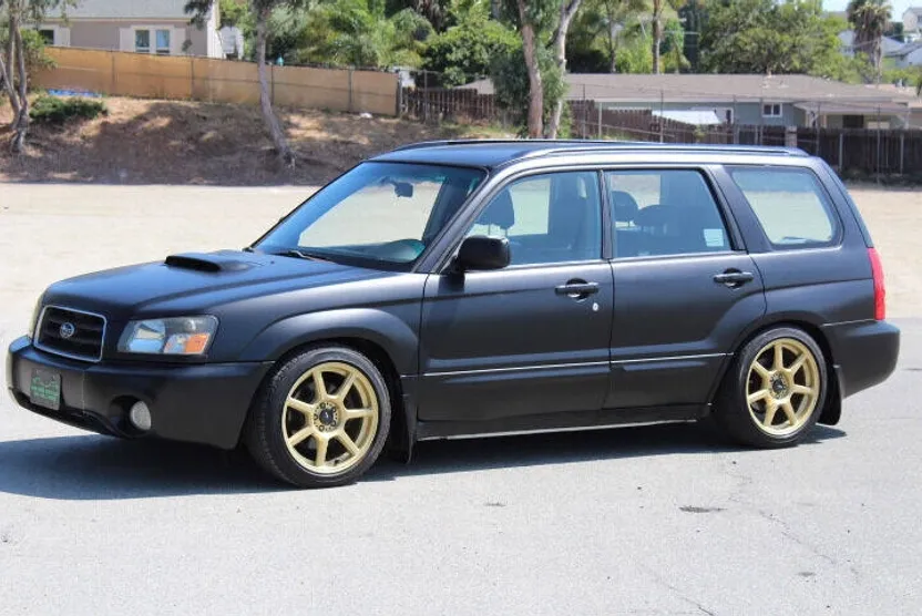 2005 Subaru Forester XT photo 1