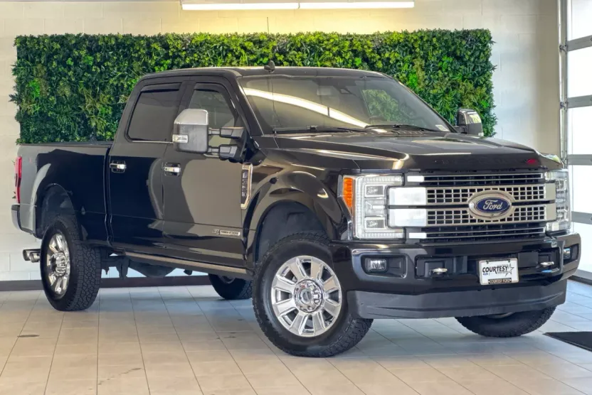 2019 Ford F-350 Platinum photo 1