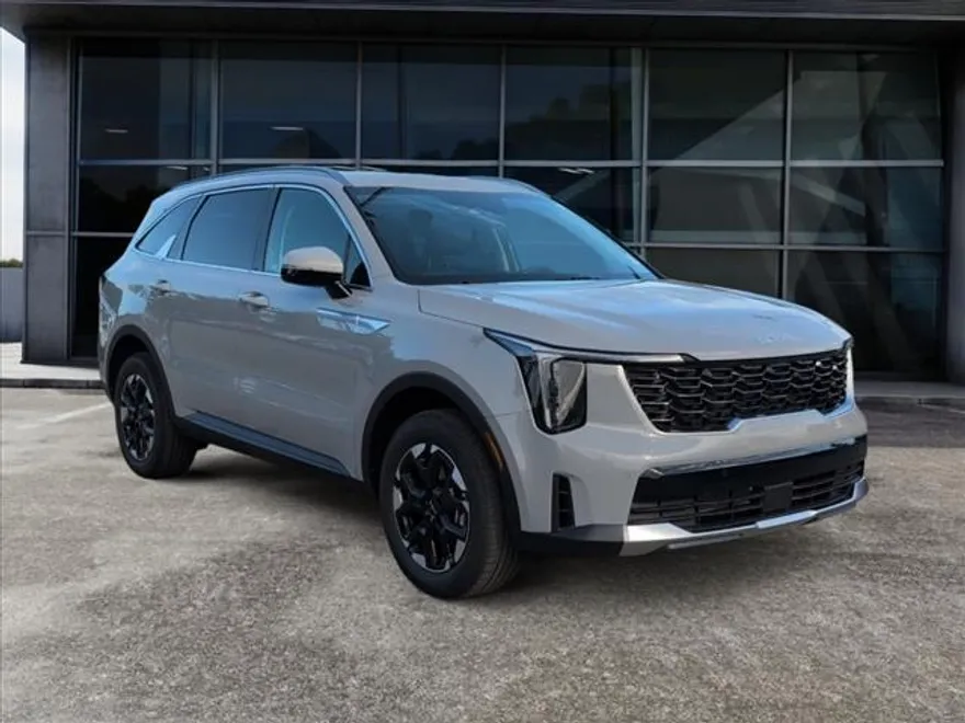 2025 Kia Sorento S photo 1