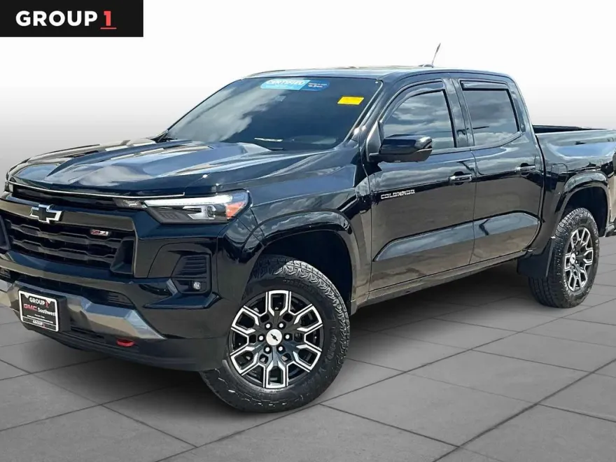2024 Chevrolet Colorado Z71 photo 1