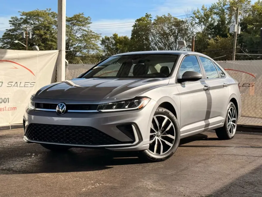 2025 Volkswagen Jetta 1.5T photo 1
