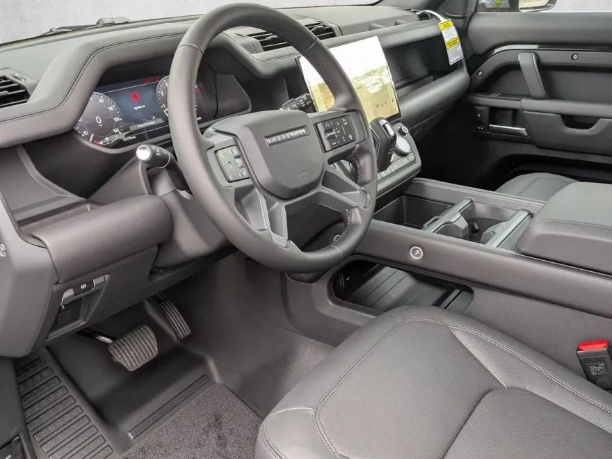 2026 Land Rover Defender 110 S photo 1