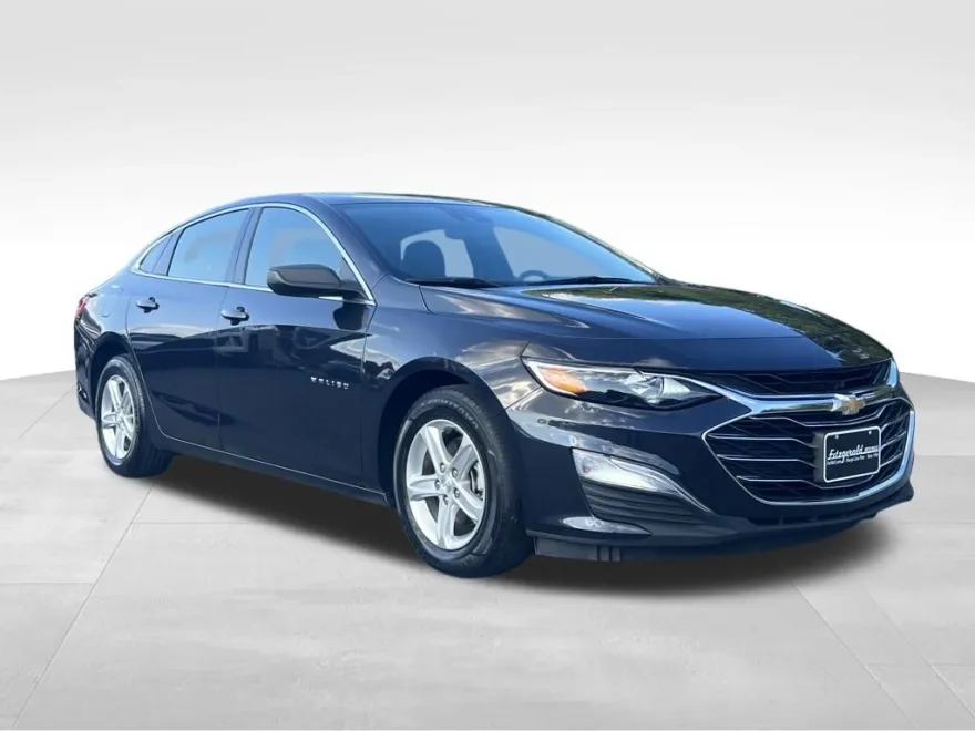 2023 Chevrolet Malibu LS photo 1