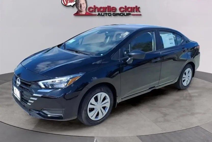2025 Nissan Versa S photo 1